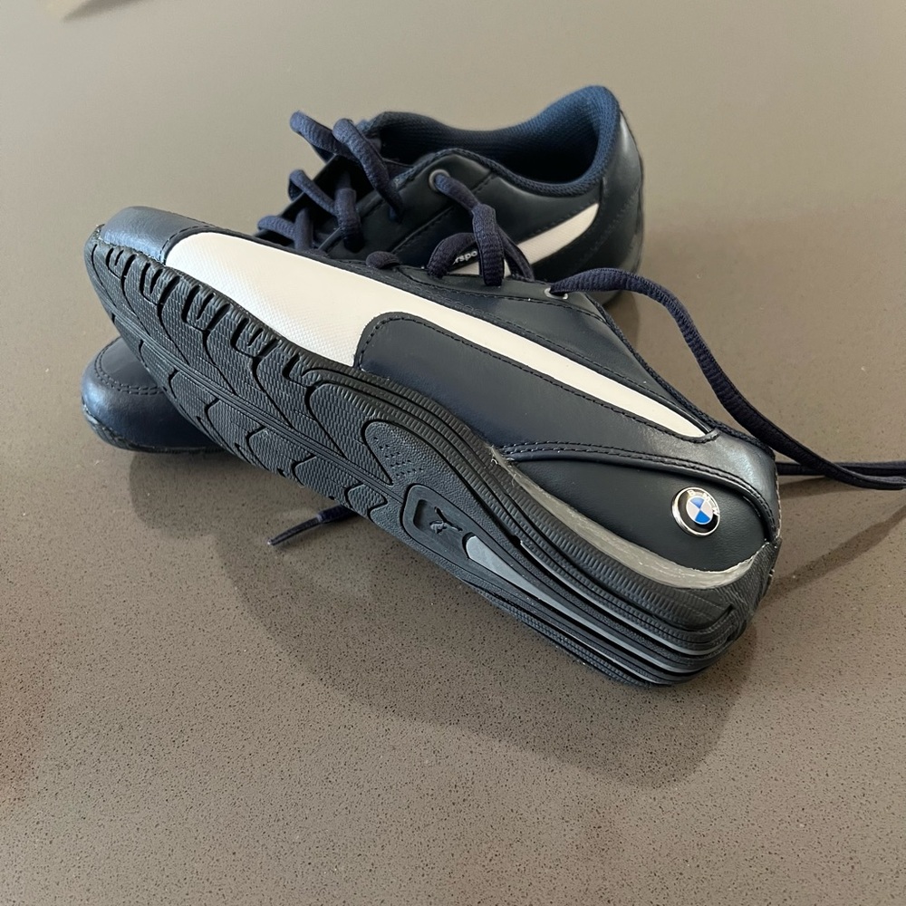 Puma BMW M Motorsport Drift Cat Delta Motorsport Shoes Big Kids. Brand new